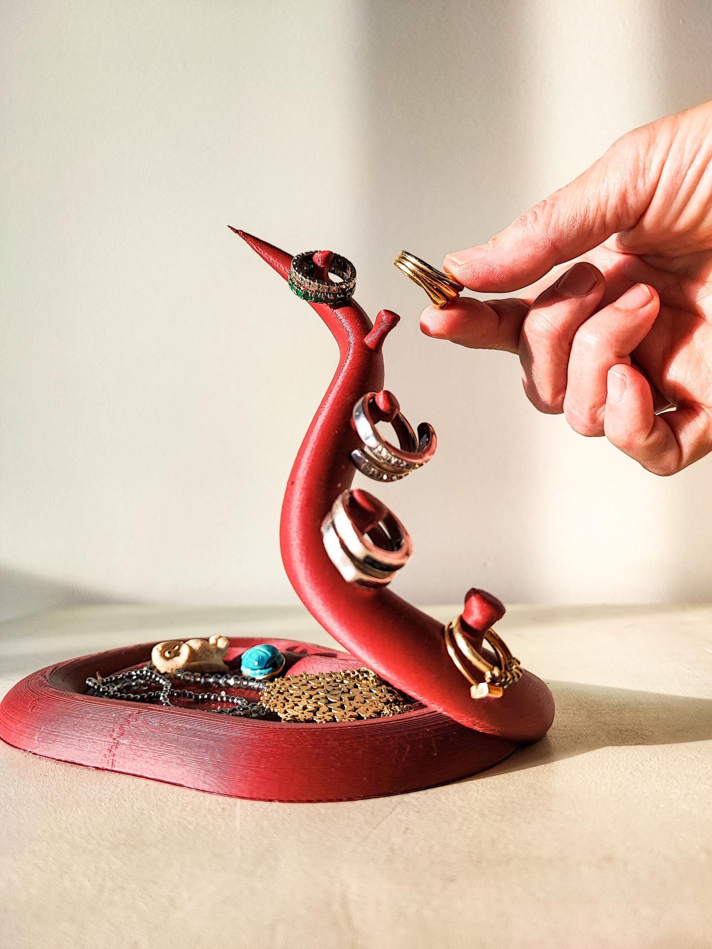 Polipo Jewelry Stand - Inspired by the oceans most majestic creature - the octopus!