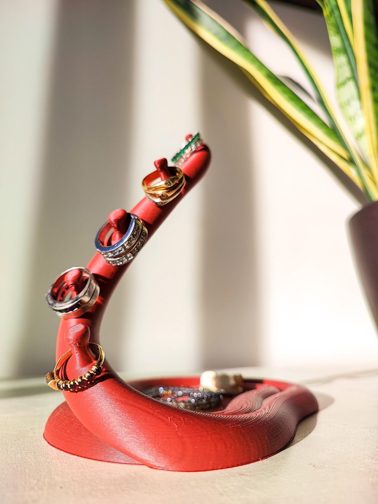Polipo Jewelry Stand - Inspired by the oceans most majestic creature - the octopus!