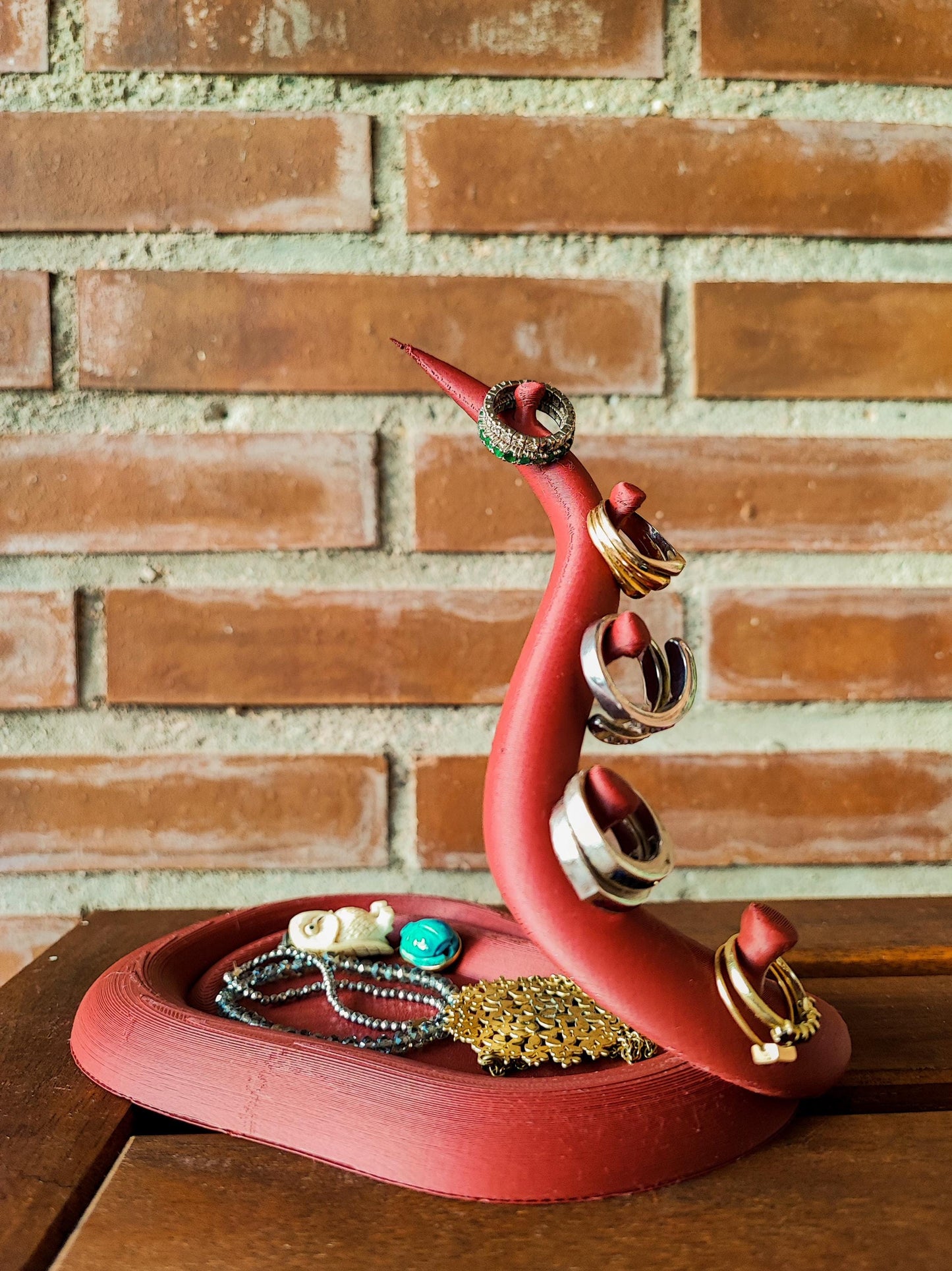 Polipo Jewelry Stand - Inspired by the oceans most majestic creature - the octopus!