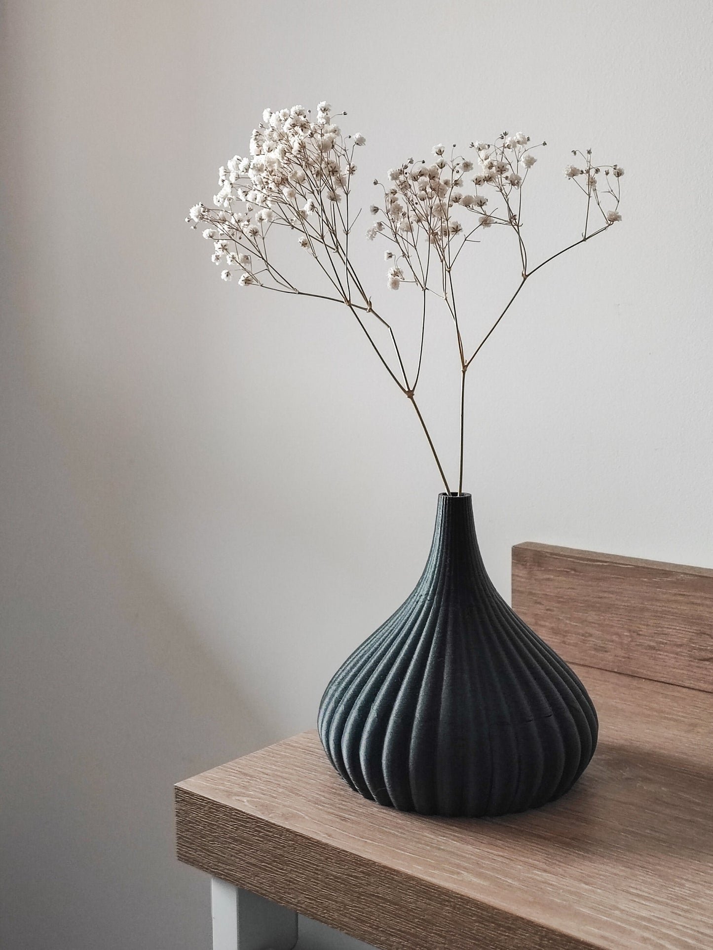 Creaserra Artistic Vase - AJO NEGRO, Decor, Vase, 3D Printed