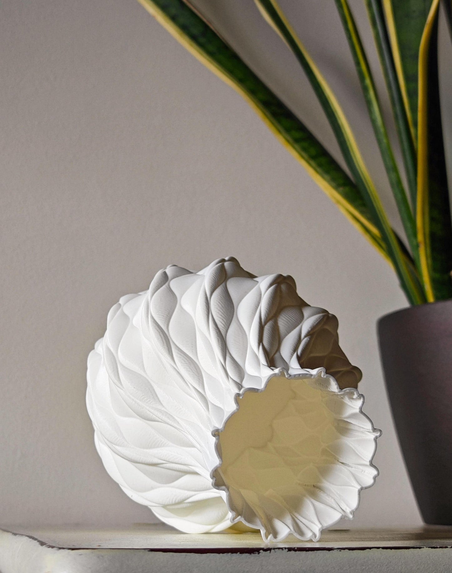 Fibra Modern Decorative Vase by Creaserra
