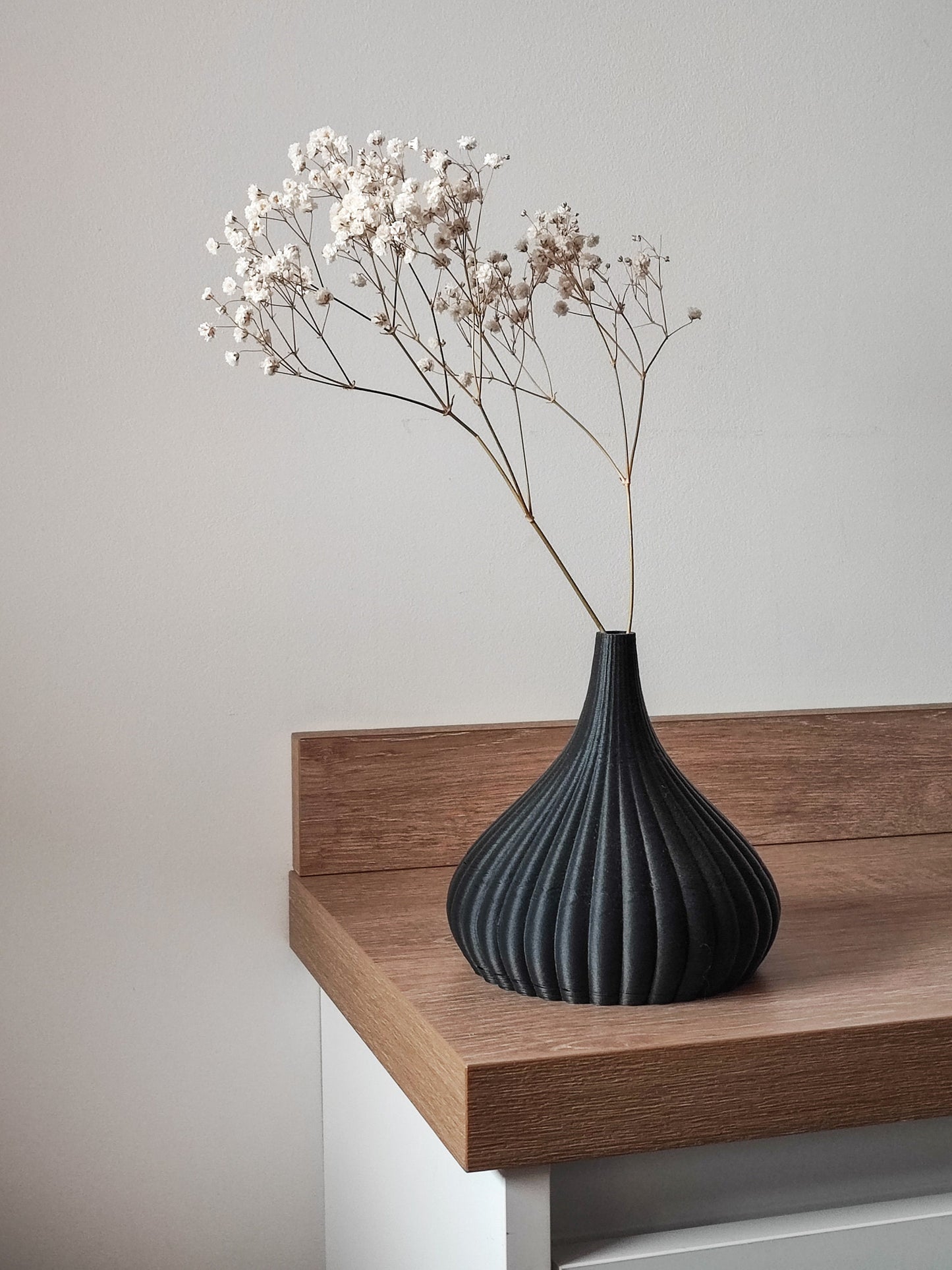 Creaserra Artistic Vase - AJO NEGRO, Decor, Vase, 3D Printed