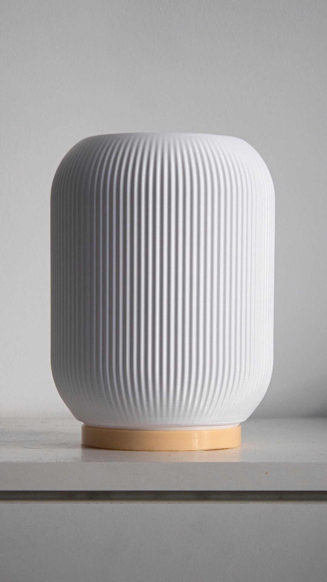 Modular Glow: 3D Printed Table Lamp with Interchangeable Lampshades