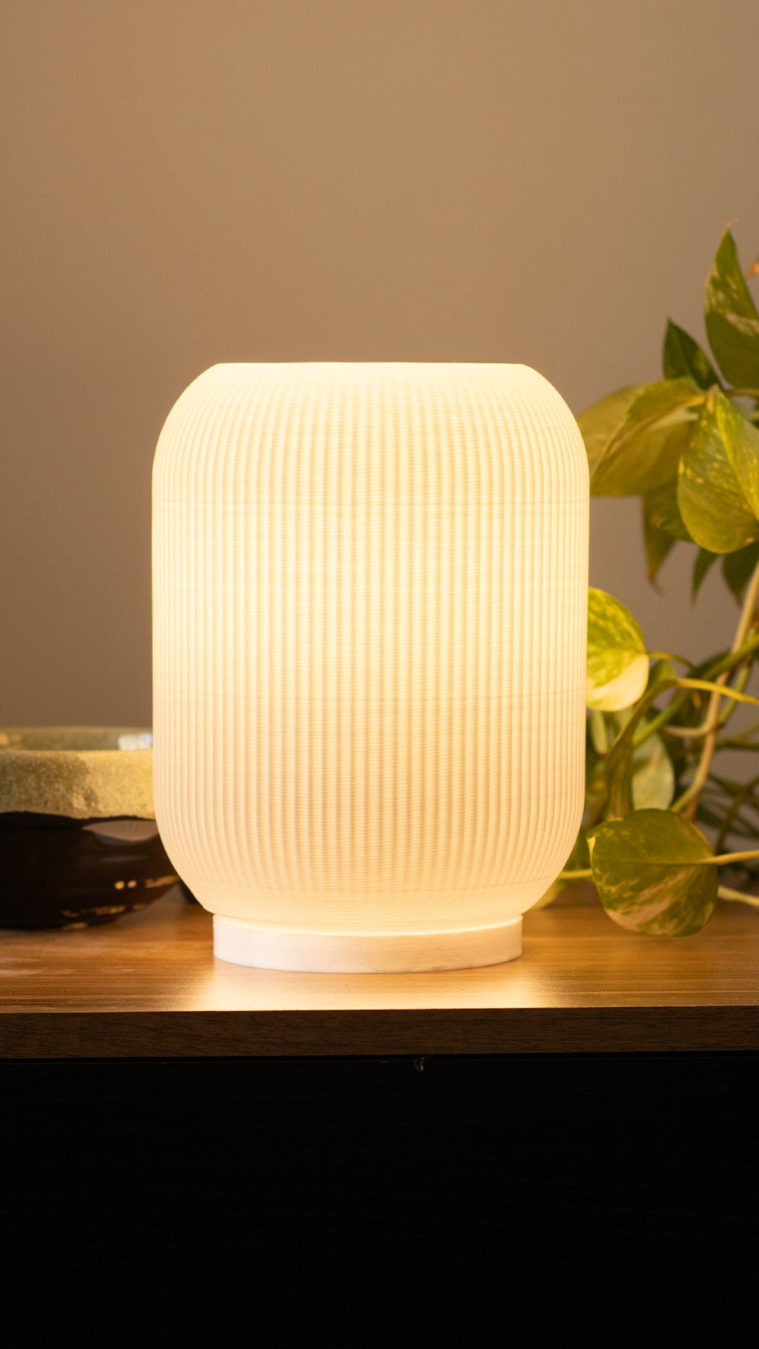 Modular Glow: 3D Printed Table Lamp with Interchangeable Lampshades