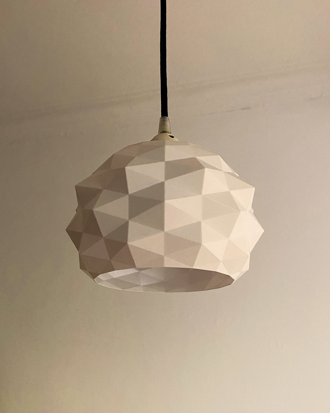 Poly Lamp – Modern Geometric 3D Printed Lampshade